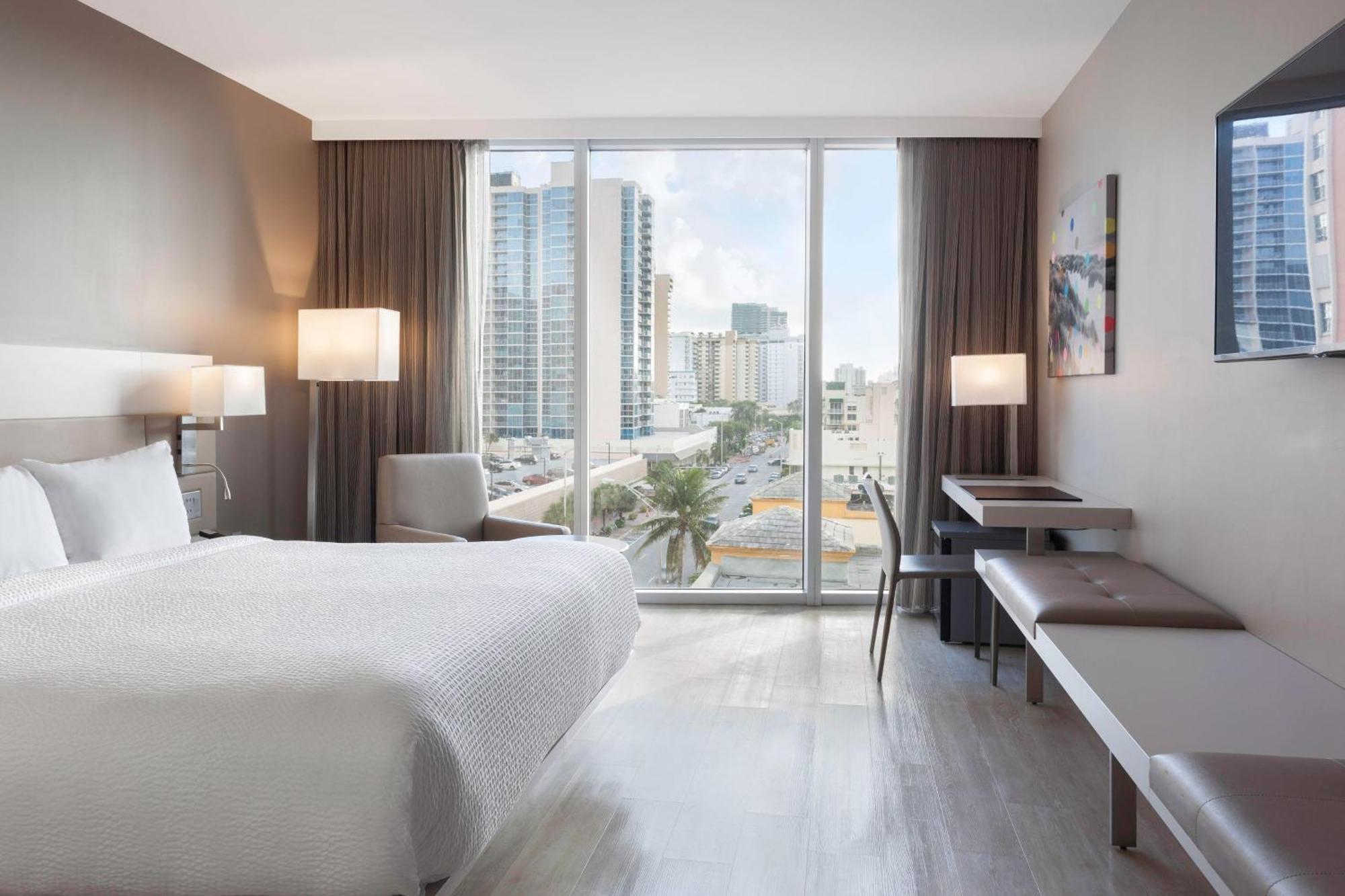 Ac Hotel By Marriott Miami Beach Exterior photo