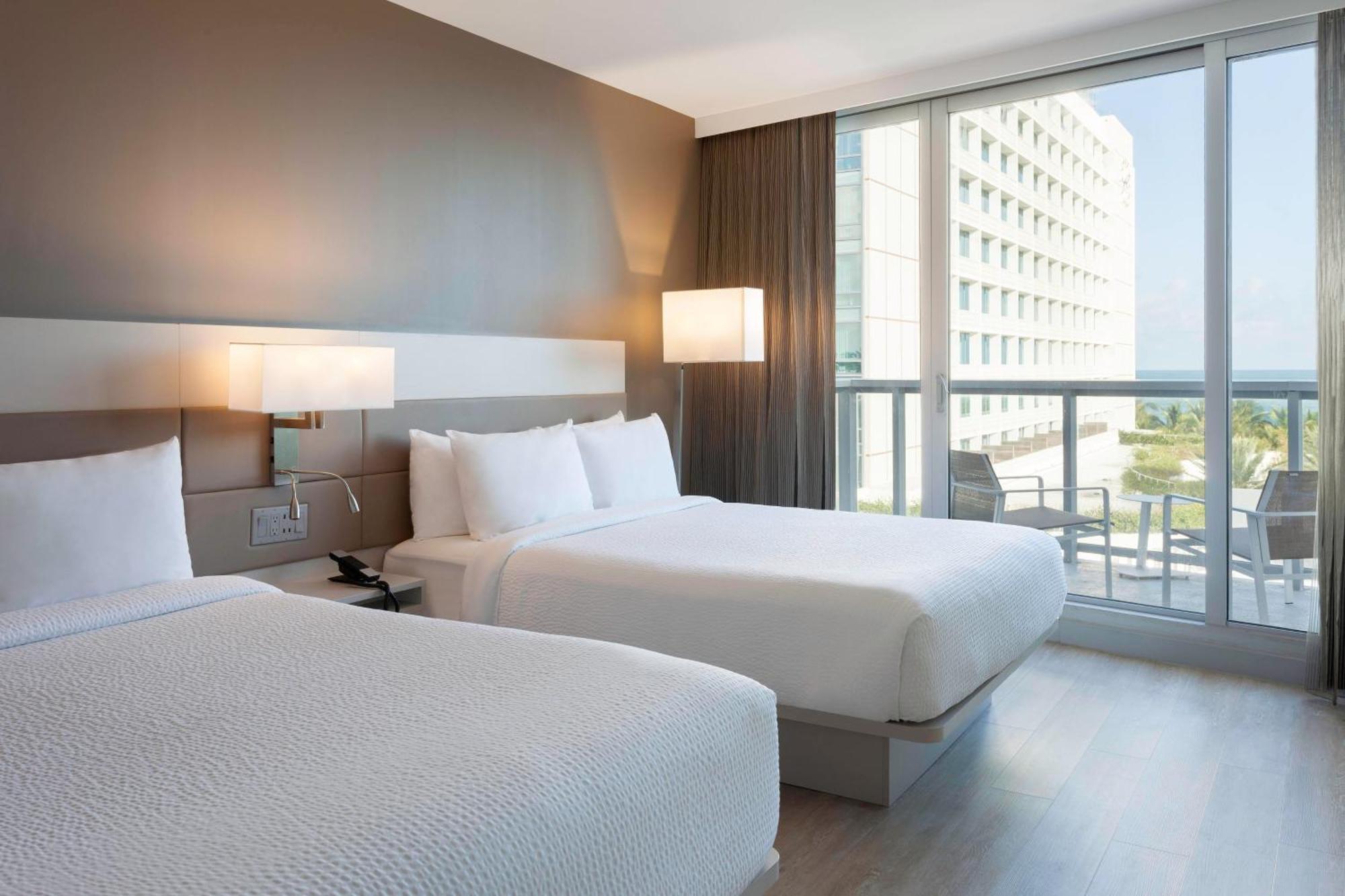 Ac Hotel By Marriott Miami Beach Exterior photo